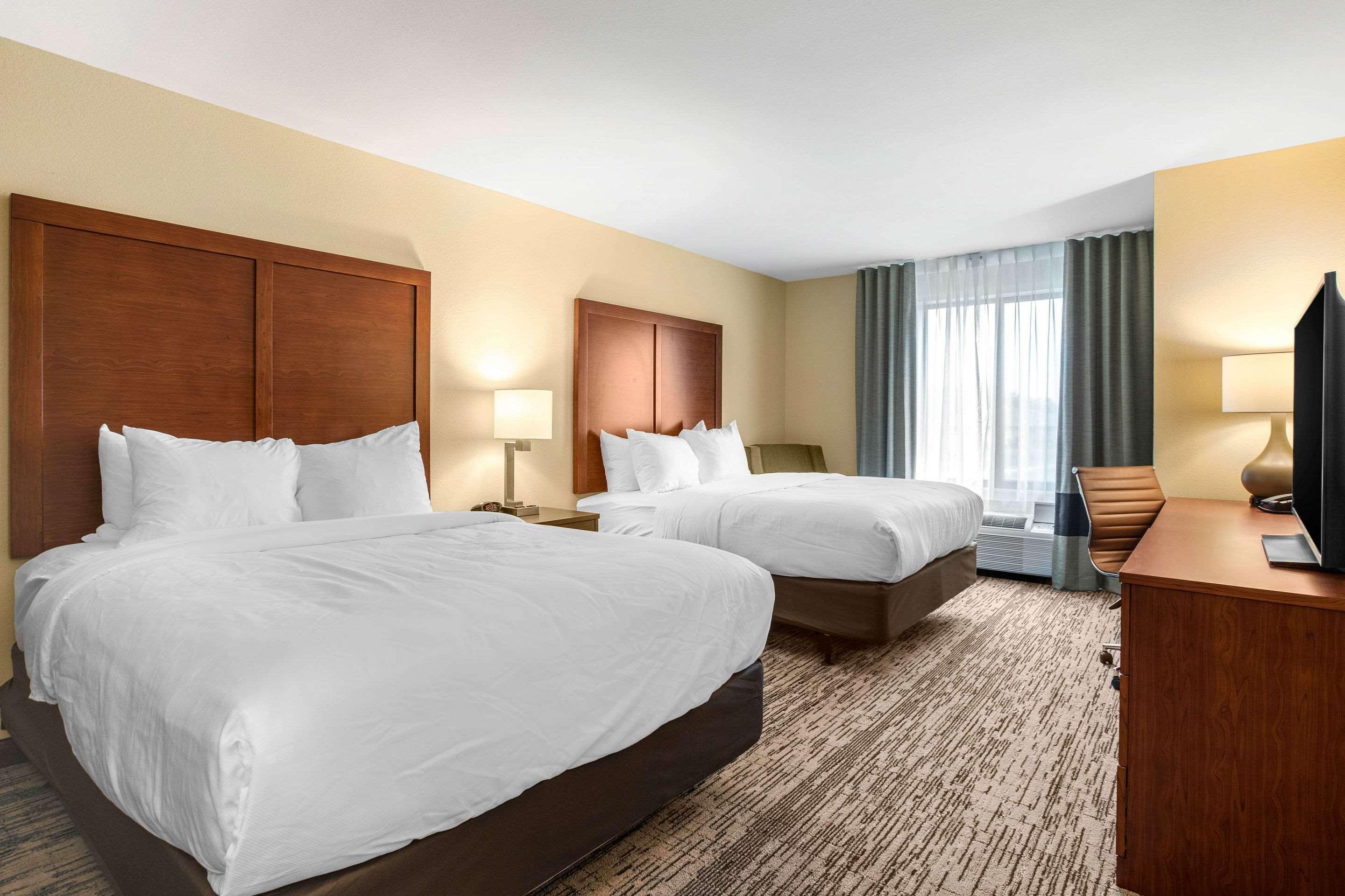Comfort Inn & Suites Ames Near Isu Campus المظهر الخارجي الصورة