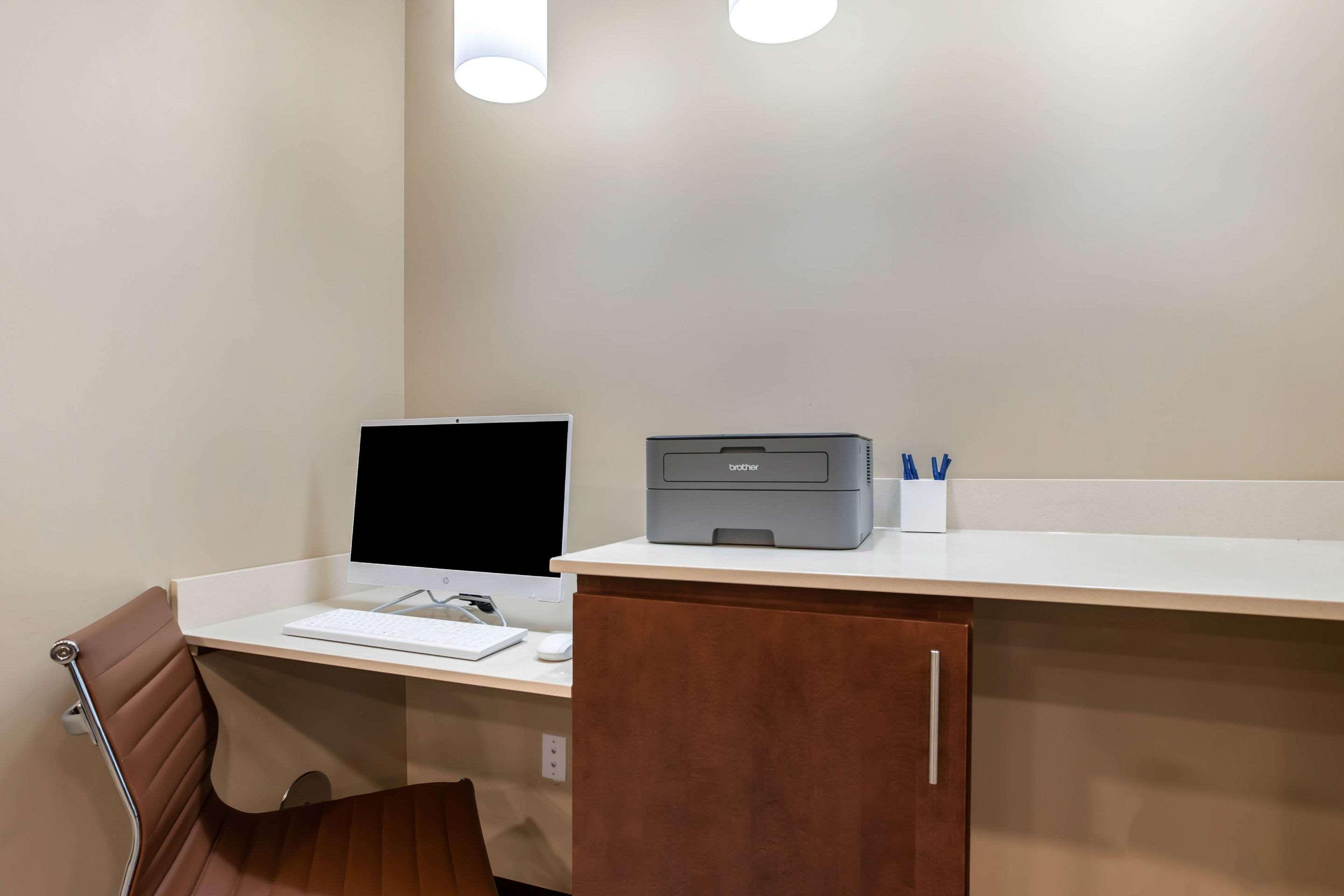 Comfort Inn & Suites Ames Near Isu Campus المظهر الخارجي الصورة