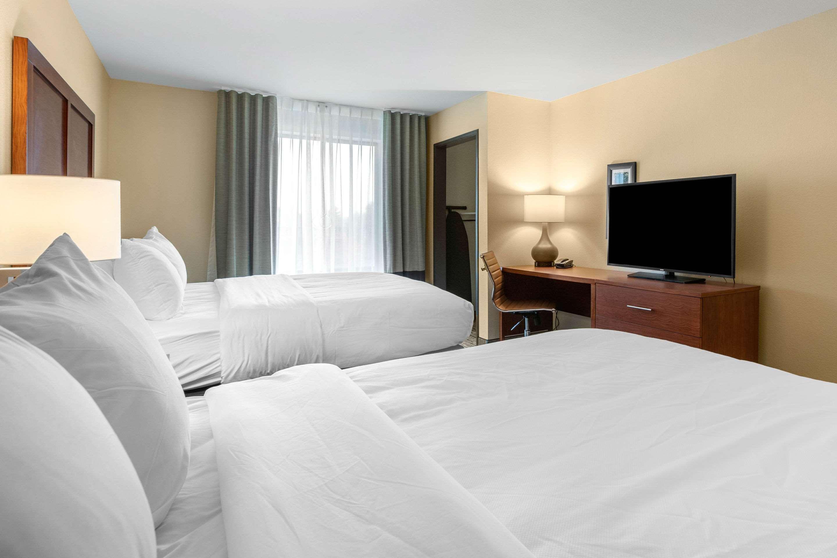 Comfort Inn & Suites Ames Near Isu Campus المظهر الخارجي الصورة