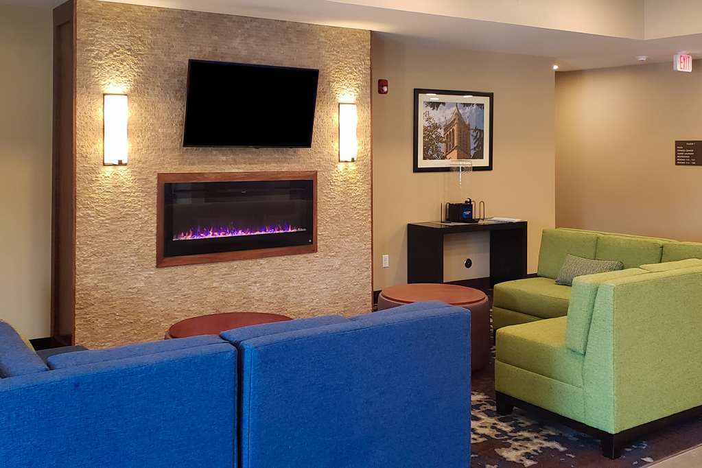 Comfort Inn & Suites Ames Near Isu Campus المظهر الداخلي الصورة